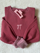 Load image into Gallery viewer, Dainty Bow Embroidered Crewneck
