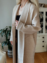 Load image into Gallery viewer, Melange Taupe Sweater Coat w/ Pockets
