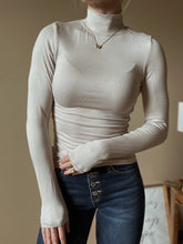 Load image into Gallery viewer, Misty Grey Lightweight Long Sleeve Turtleneck
