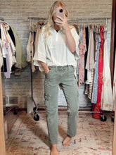 Load image into Gallery viewer, Vervet High Rise Cargo Straight Jeans
